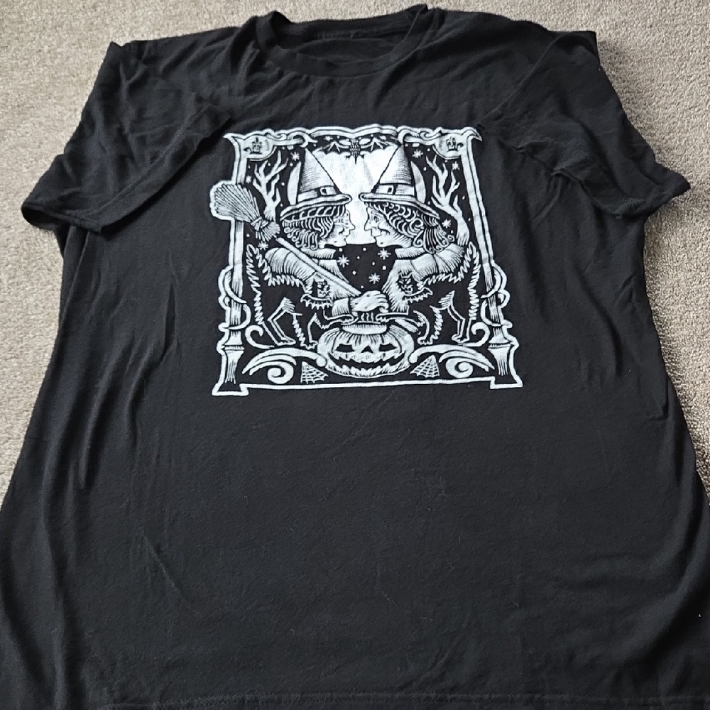 Salem Witch T-Shirt Vintage Block Print - Picture 2 of 2